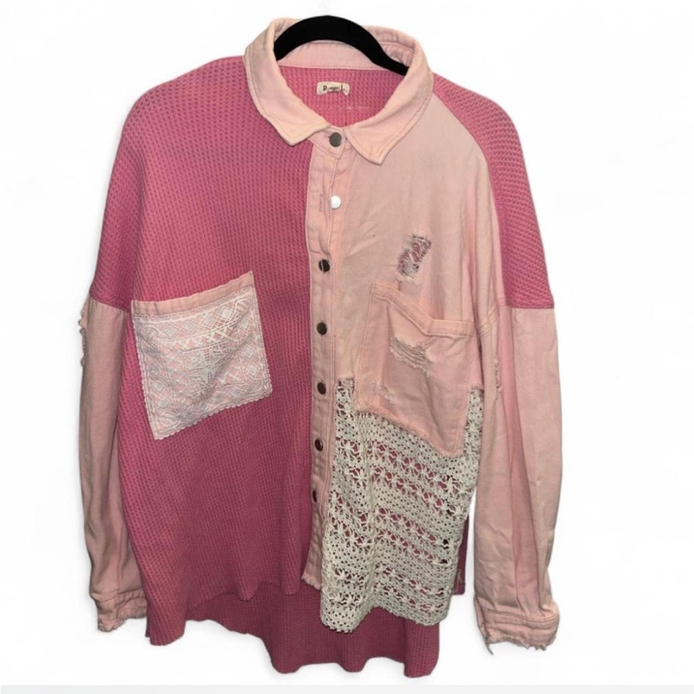 🩷POL🩷patchwork size medium button-up shirt with lace & pearl details #boho